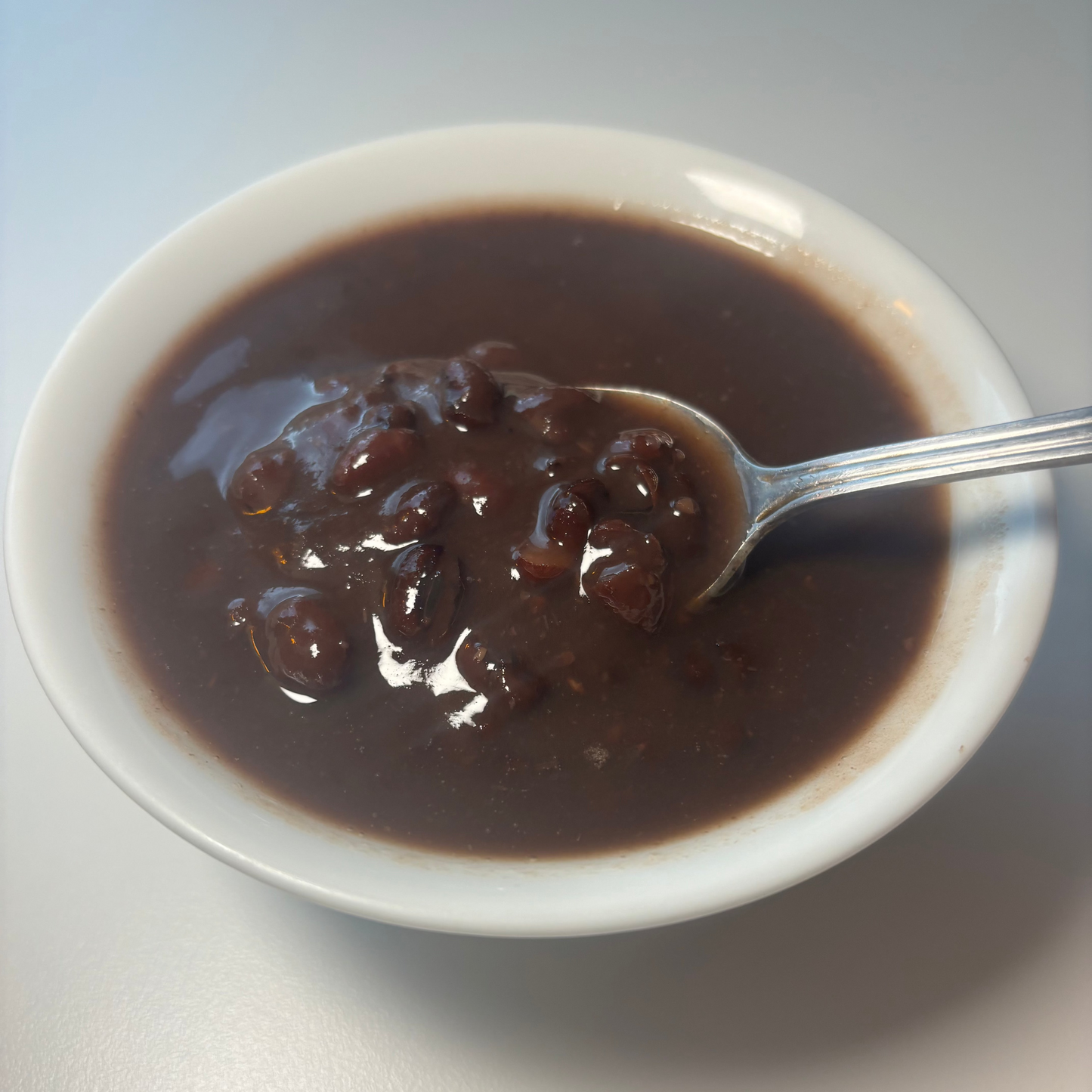 Adzuki Bean Sweet Soup 紅豆沙 in a traditional Chinese bowl
